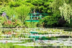 Versailles Timed Entrance Ticket and Giverny Small Group Day Trip from Paris