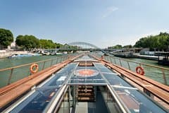 Paris Bastille Day Evening Sightseeing Cruise by Bateaux Parisiens