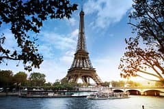 Paris Bastille Day Evening Sightseeing Cruise by Bateaux Parisiens