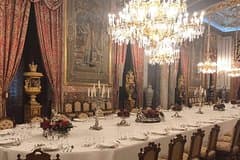 Royal Palace Madrid & Tapas Experience with Skip the Line Ticket