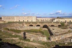 Dalí & Sant Pere De Rodes - Small group and hotel pick up from Palamós
