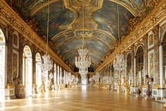 Versailles Timed Entrance Ticket and Giverny Small Group Day Trip from Paris