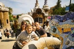 Barcelona Private Tour. Sagrada Familia & Park Guell with Tapas