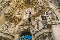 Barcelona Private Tour. Sagrada Familia & Park Guell with Tapas