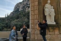 Montserrat Private Tour with La Moreneta Access and Hotel Pickup
