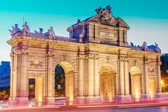 Layover in Madrid a Private Tour with a local: Best Highlights of Madrid