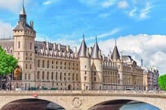 Arrival Transfer: Paris Train Stations to Paris Hotels by Van