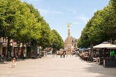 Private transfer from Paris or CDG airport to Reims or Epernay