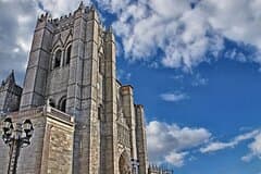 From Madrid: Toledo and Segovia Full-Day Tour With Tickets
