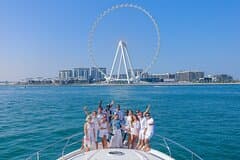 Dubai Luxury Yacht Tour with Live BBQ & Drinks