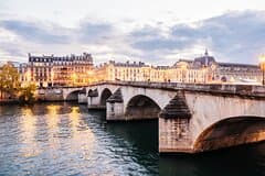 Half Day Paris Tour with CDG Airport pickup and drop off