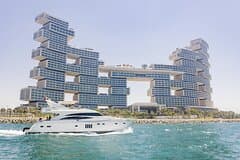 Dubai Luxury Yacht Tour with Live BBQ & Drinks