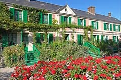 Private Transfer From Paris to Bayeux / Caen with stop in Giverny
