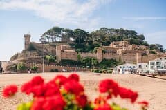 Montserrat, Girona & Costa Brava Guided Day Trip from Barcelona