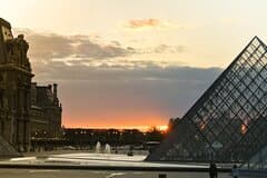 Paris: Louvre Museum and Mona Lisa Evening Tour with Hotel Pickup