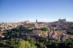 From Madrid: Toledo and Segovia Full-Day Tour With Tickets