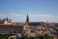 From Madrid: Toledo and Segovia Full-Day Tour With Tickets