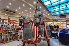 From Madrid: Toledo and Segovia Full-Day Tour With Tickets