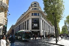  Private Guided Night Tour of Paris by a Vintage Car