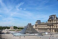 Half Day Paris Tour with CDG Airport pickup and drop off