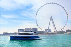 Dubai Luxury Yacht Tour with Live BBQ & Drinks